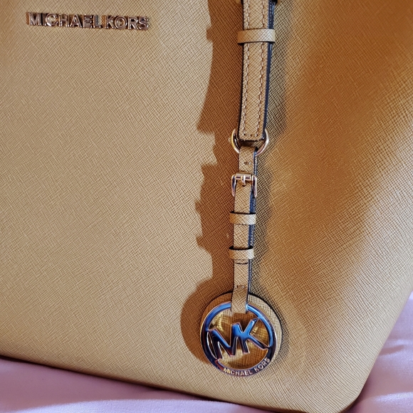 Michael Kors small tote - Picture 2 of 5